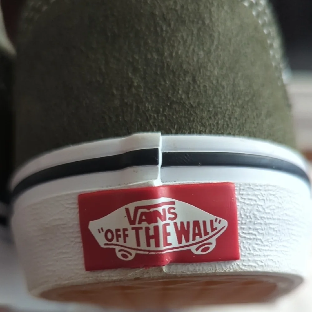 Vans Youth 7 Olive and White Filmore  Seuade Sneakers....